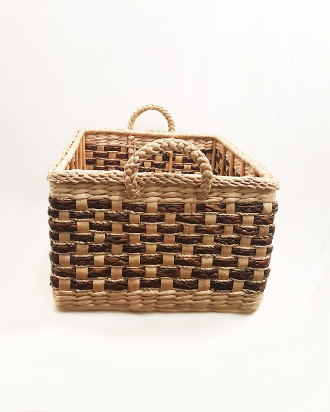 Rectangular woven basket with knitted pattern